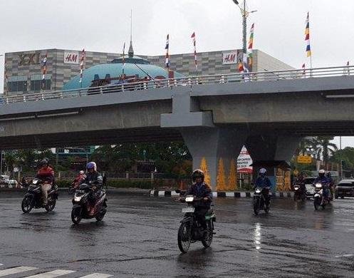 2025-01-22-2796Fly over Simpang SKA (ft warna riau).jpg